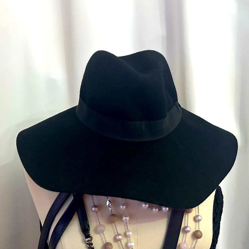 Black hat